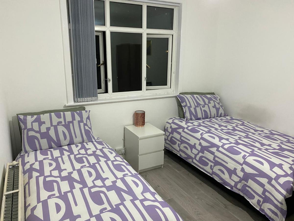 Ferienwohnung Calm House Twin Beds Coventry Exterior foto